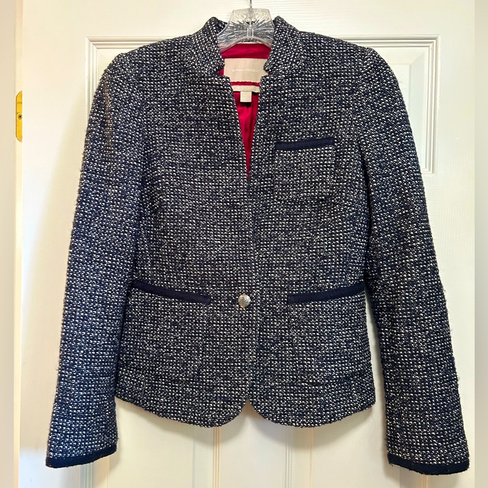 Banana Republic blue and cream tweed blazer